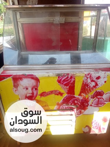 تلاجة عرض ايسكريم مستعملة استعمال شاذ