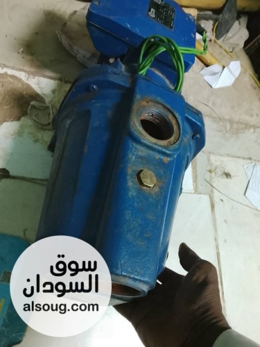 للبيع المستعجل مكيف اسبليت وموتور مياه