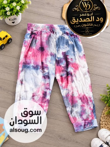 شدادات نسائية تلت اربع بالوان مختلفة